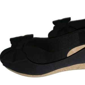 American Eagles Black Wedge Shoe Size 3 Girls